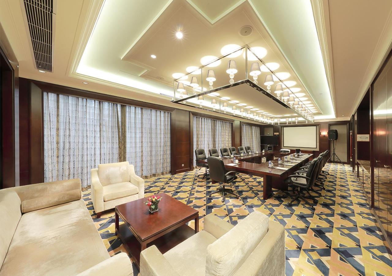 Howard Johnson Riverfront Plaza Fuzhou Fuzhou  Zewnętrze zdjęcie