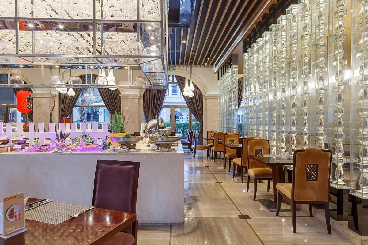 Howard Johnson Riverfront Plaza Fuzhou Fuzhou  Zewnętrze zdjęcie