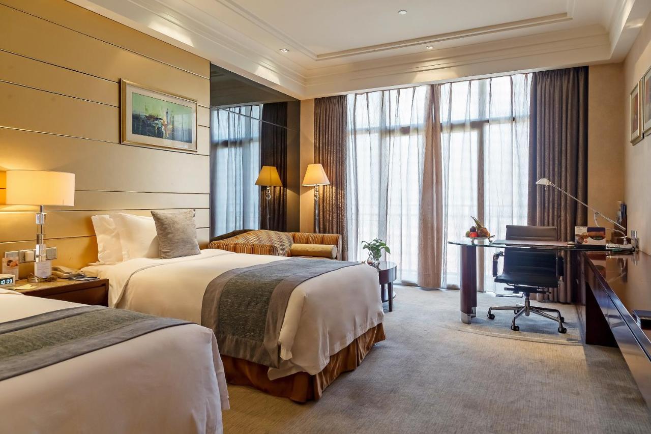 Howard Johnson Riverfront Plaza Fuzhou Fuzhou  Zewnętrze zdjęcie