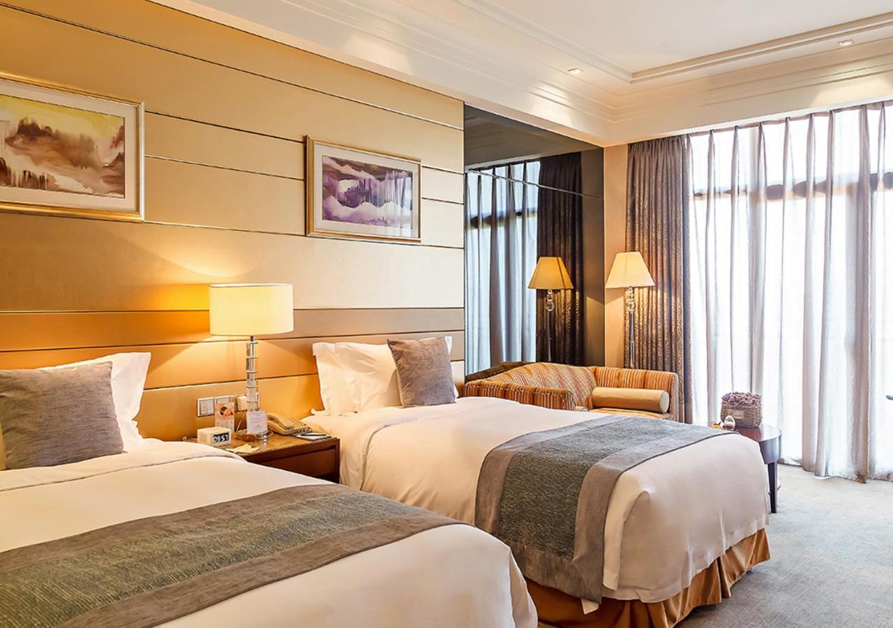 Howard Johnson Riverfront Plaza Fuzhou Fuzhou  Zewnętrze zdjęcie